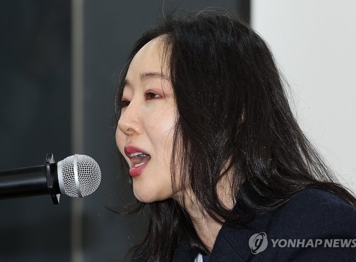 Min Hee-jin Hybe Truce Offer 25.6 Billion Won ADOR Deal