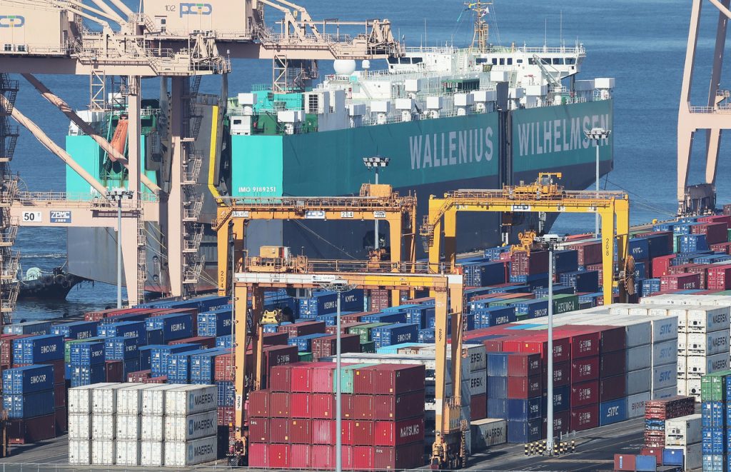 South Korea 2026 Growth Forecast Raised: Export-Driven Economy