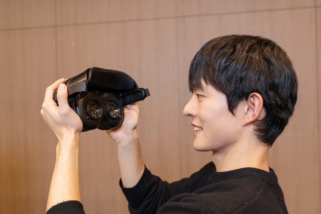 XR OLEDoS Display Technology Competition