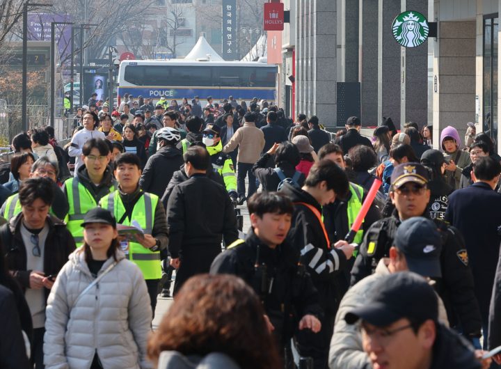 BTS Comeback: Fans Gather in Gwanghwamun