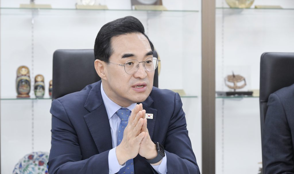 Basic Income, Long-Term Planning, Budget Minister