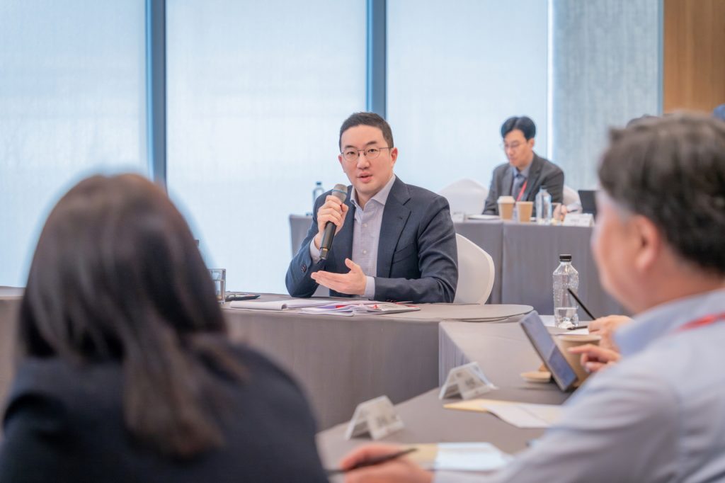 LG CEO Emphasizes Urgent AI Transformation