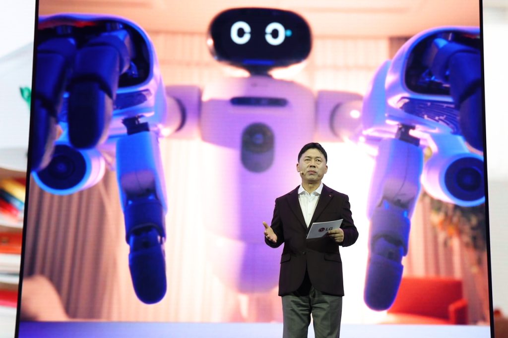 LG CEO Visits AgiBot, China: Humanoid Robot Development