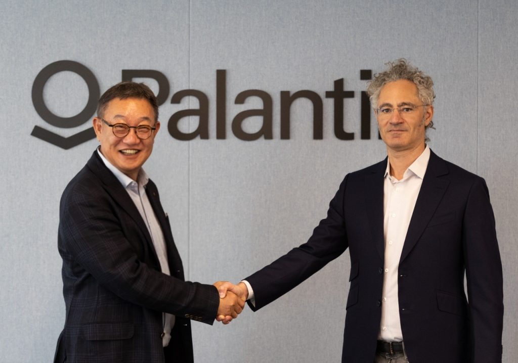 LG CNS Palantir Enterprise AI Partnership