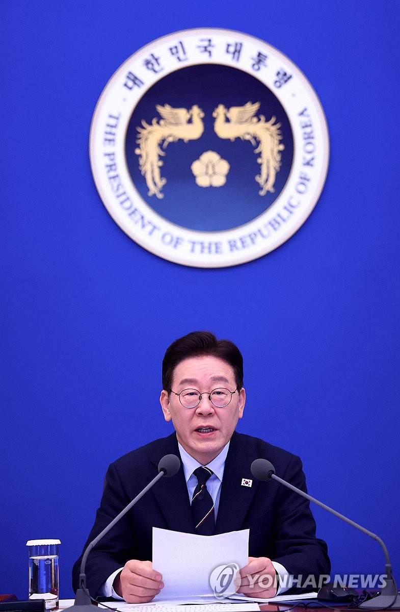 Lee praises The King's Warden box office success surpassing 10 million admissions.