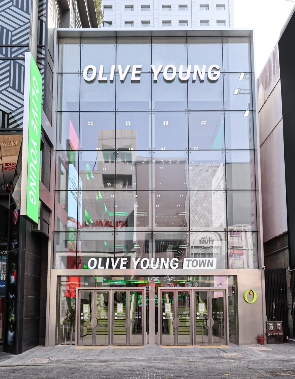 Olive Young: K-Beauty Flagship Store Myeongdong