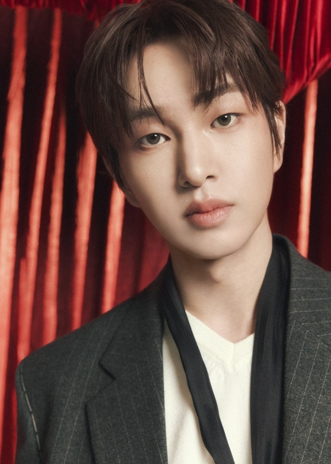 Onew Shinee Solo EP iTunes Chart Topping