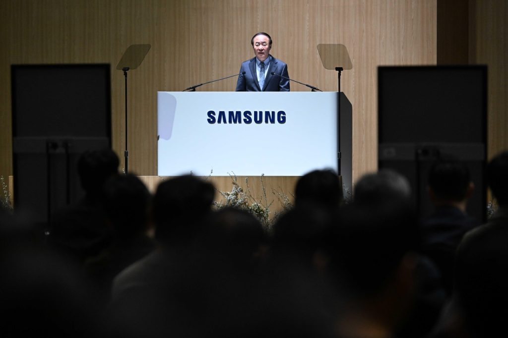 Samsung Invests Record $80 Billion in AI Chip Production to Secure Customer Base