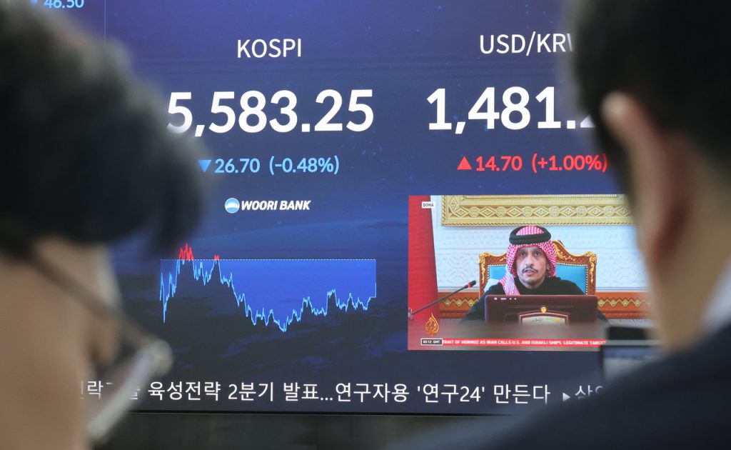 Seoul Shares Plunge, Iran Hormuz Strait Threat, Stock Market Impact