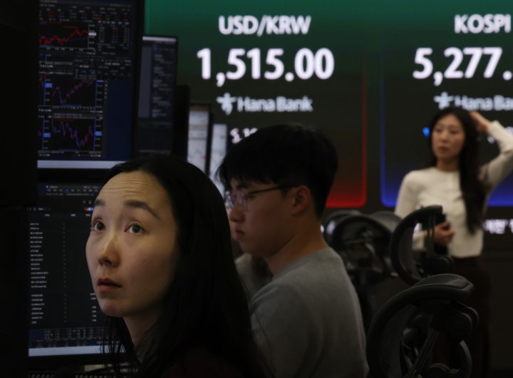 Seoul Stocks Open Lower, Middle East Conflict Impact