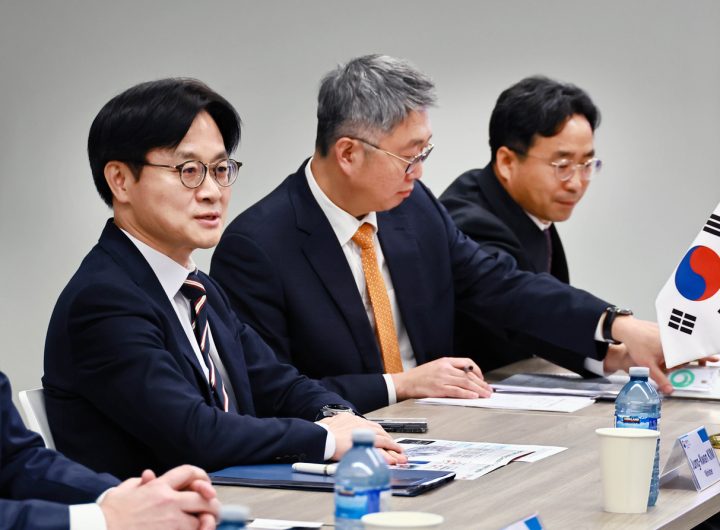 South Korea Canada Submarine Bid