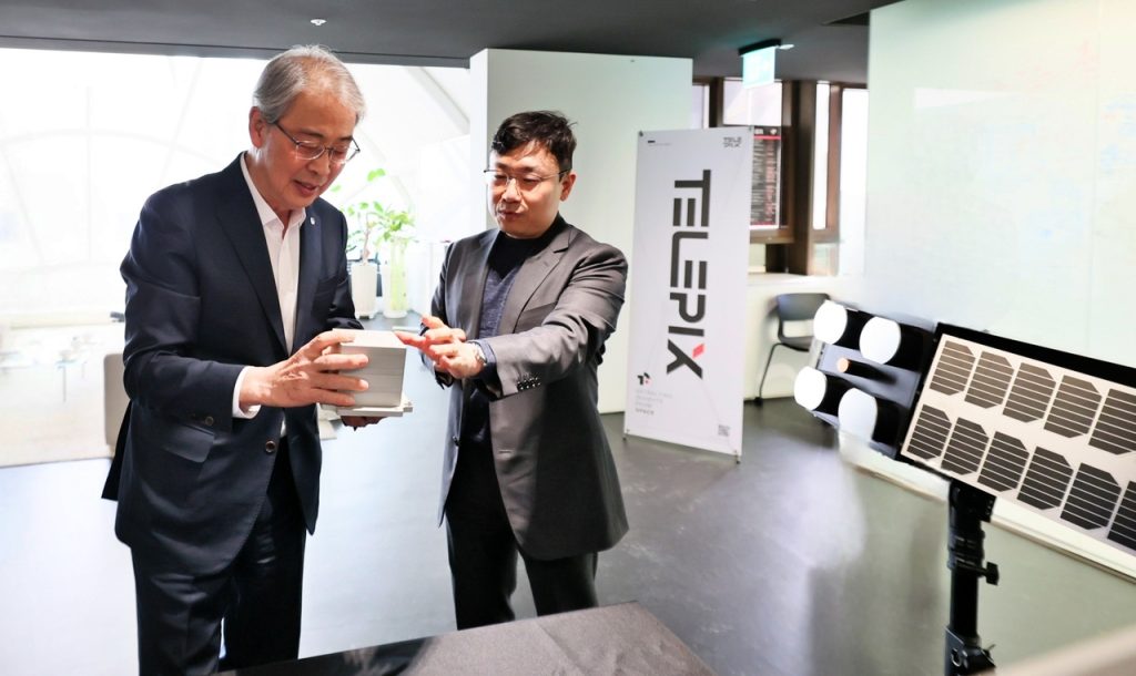 Woori Financial Group Chairman Son Tae-seung Re-elected, Focuses on AI and Productive Finance