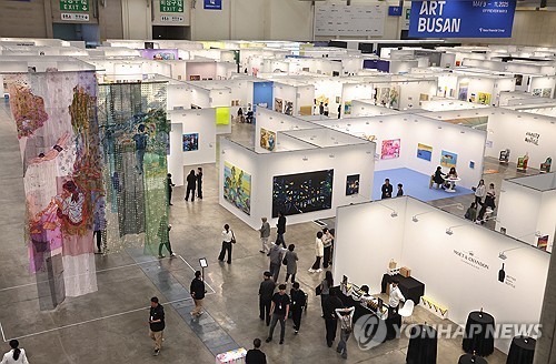 Art Busan Features International Galleries from 18 Countries