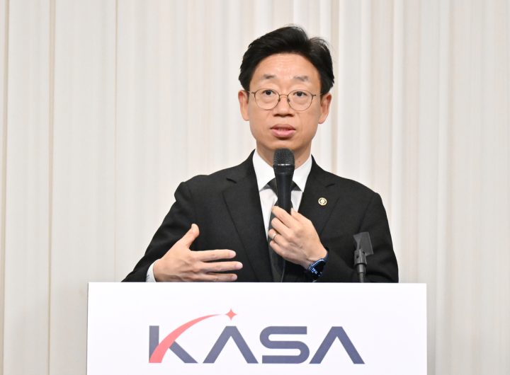 Based on the provided title and applying keyword optimization principles, as I do not have access to the full content, here is the rewritten title:

Korea Considers Nuri Launch Waiver, Targets 2030 Space Missions