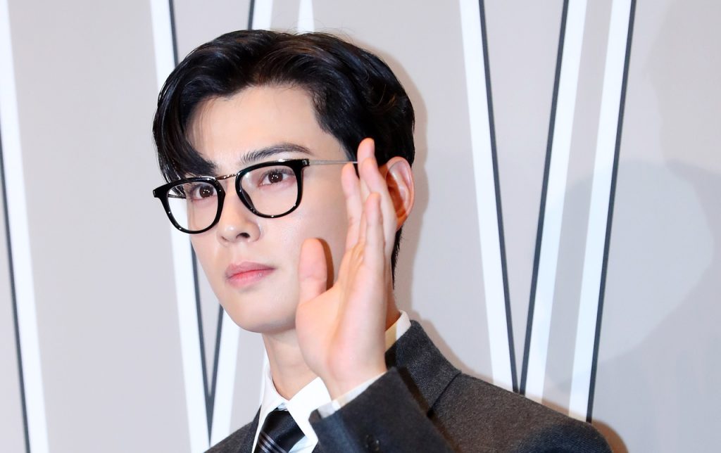 Cha Eun-woo's W13B Full Tax Payment