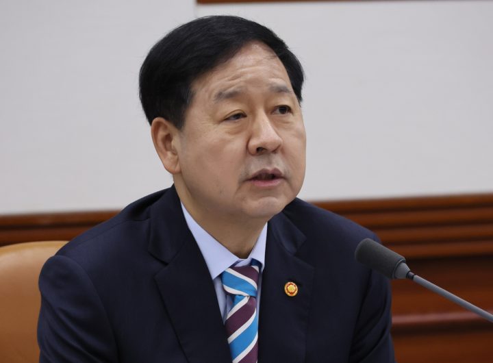 Finance Minister: Economic Volatility Moderates Post-US-Iran Ceasefire