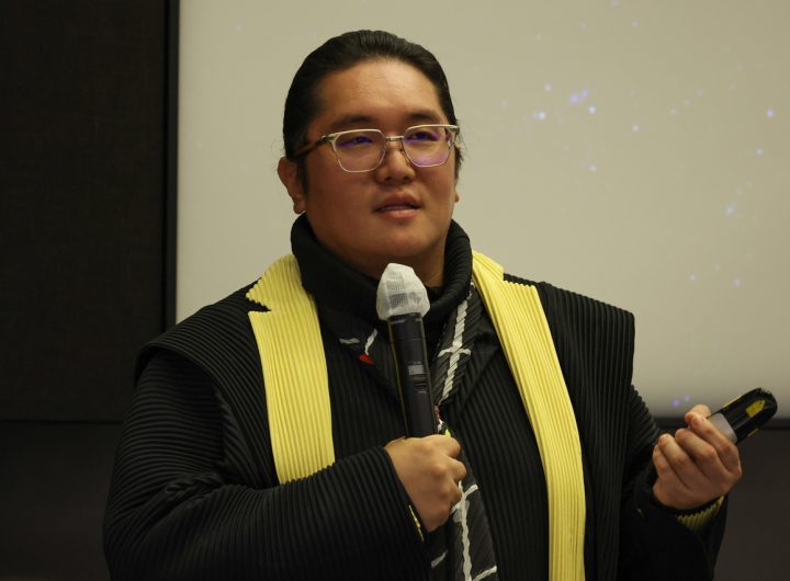 Galaxy Corp. K-pop Experiment: AI Glasses and Robot Concerts