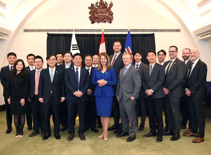 Hanwha Group, Alberta Deepen Energy, Defense Partnership