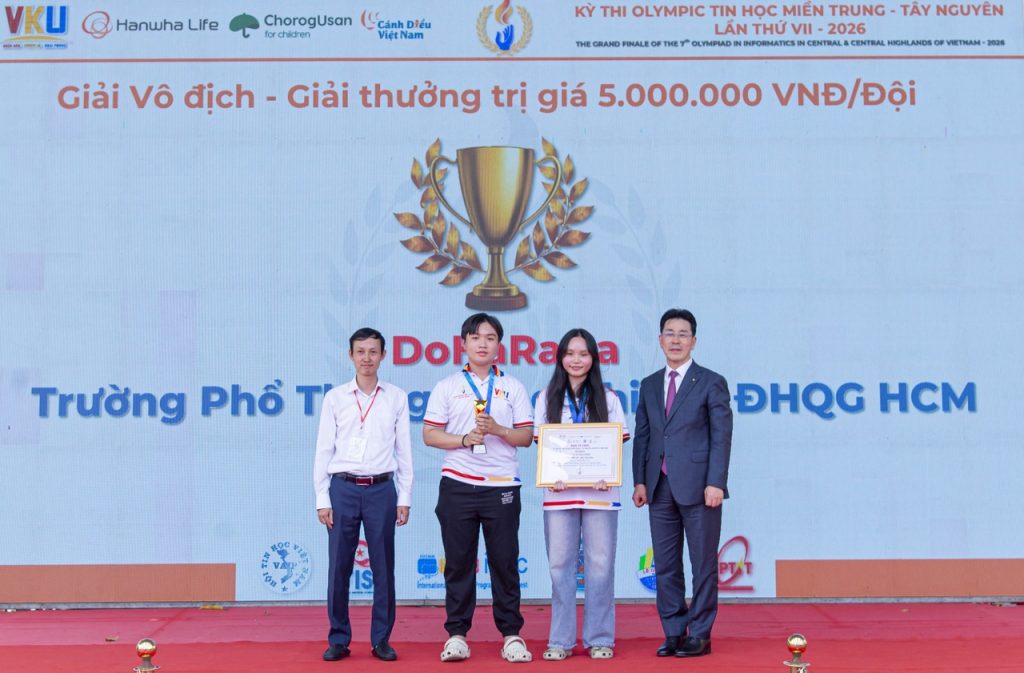 Hanwha Life Supports Vietnam IT Olympiad for AI Talent Nurturing