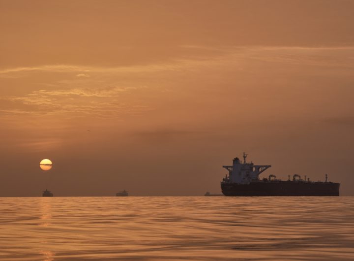 Hormuz Strait: First Oil Tanker to Korea in Weeks