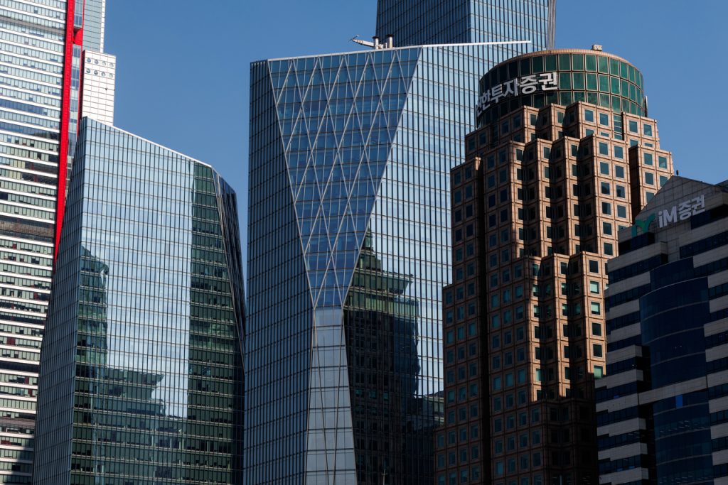 Korean Brokerage Gains: Trading Boom Defies Market Turmoil