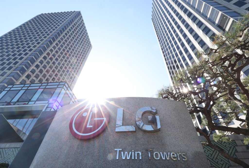 LG Electronics Posts Record Q1, Sharp Profit Rebound