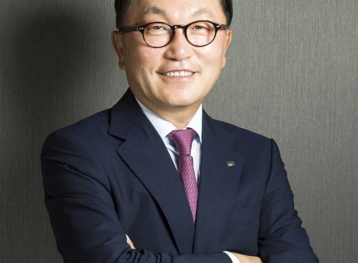 Mirae Asset Chief Donates Full Dividend for 16th Consecutive Year