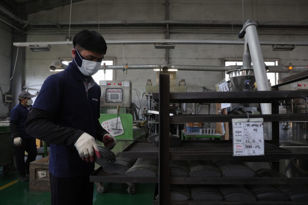 Q2 Manufacturing Outlook Pessimistic: Survey