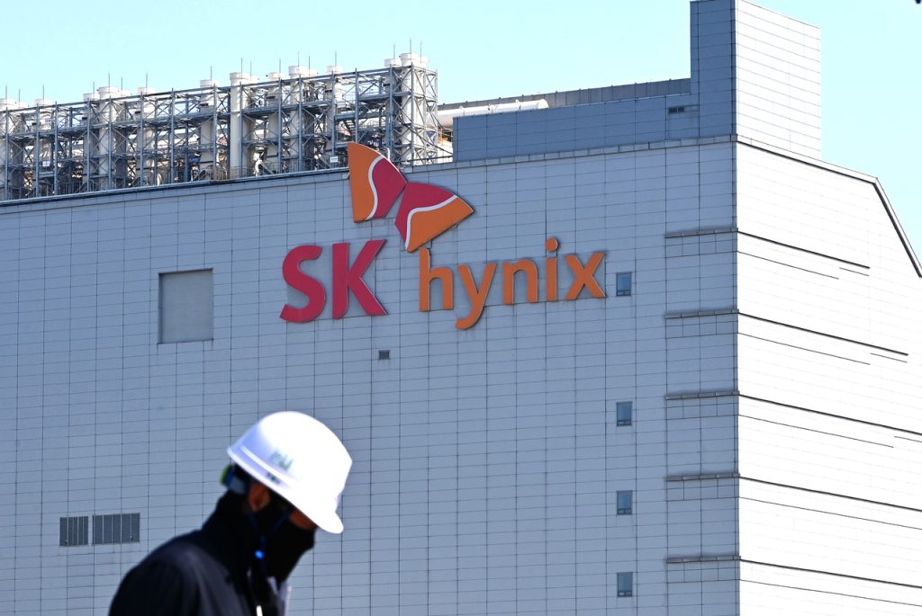 SK Hynix: 'King Jobs' Return Amid Bonus Optimism