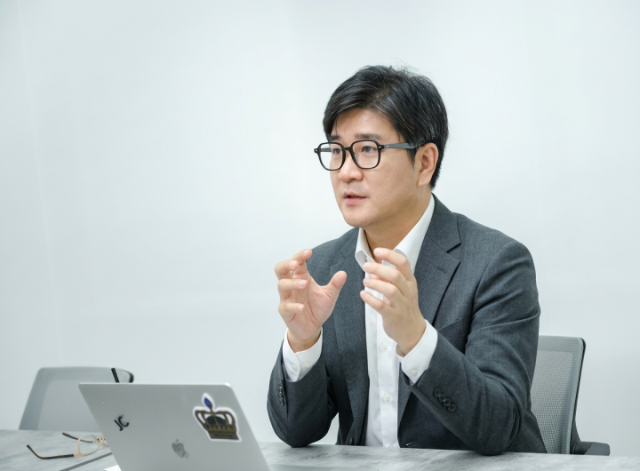 Seerslab AI Glasses: Smartphone Companion Tech