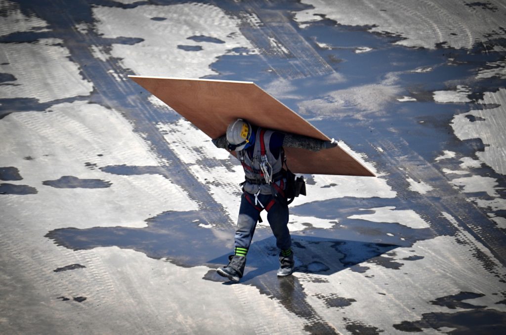 Workplace Fatalities Reach Record Low in Q1, Led by Small Businesses