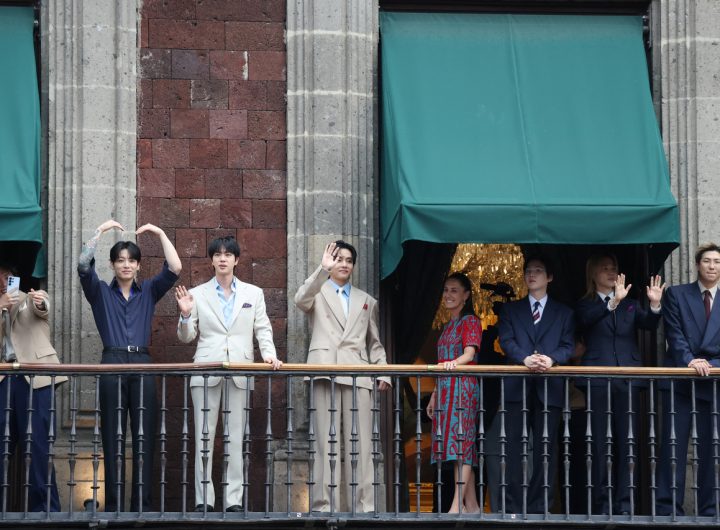 BTS Meets Mexican President Before Mexico City Concerts