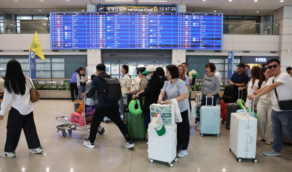Budget Airlines Cut Flights & Costs Amid Soaring Oil Prices