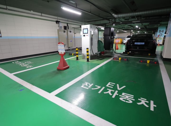 Business Lobby Pushes EV Battery Unbundling