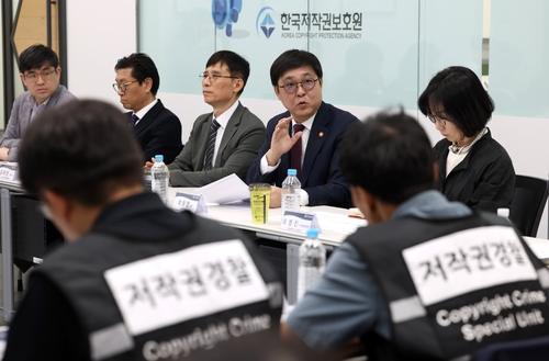 Culture Minister Blocks Piracy Sites Under New Anti-Piracy Law