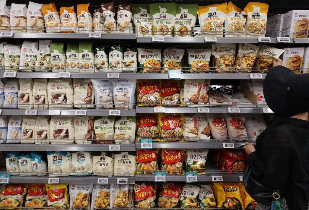 May Consumer Sentiment Hits 1-Year High on Robust Chip Exports, Stock Rally