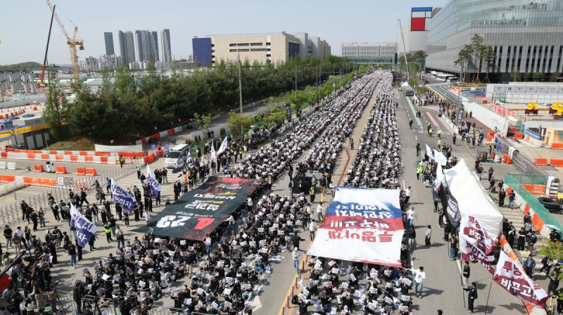 Samsung Bonus Dispute: Far-Reaching Impact
