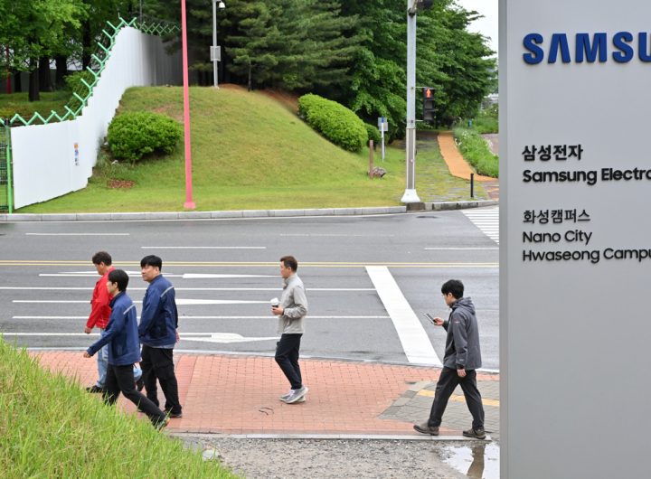 Samsung Deal Fuels Cross-Industry Bonus Pressure
