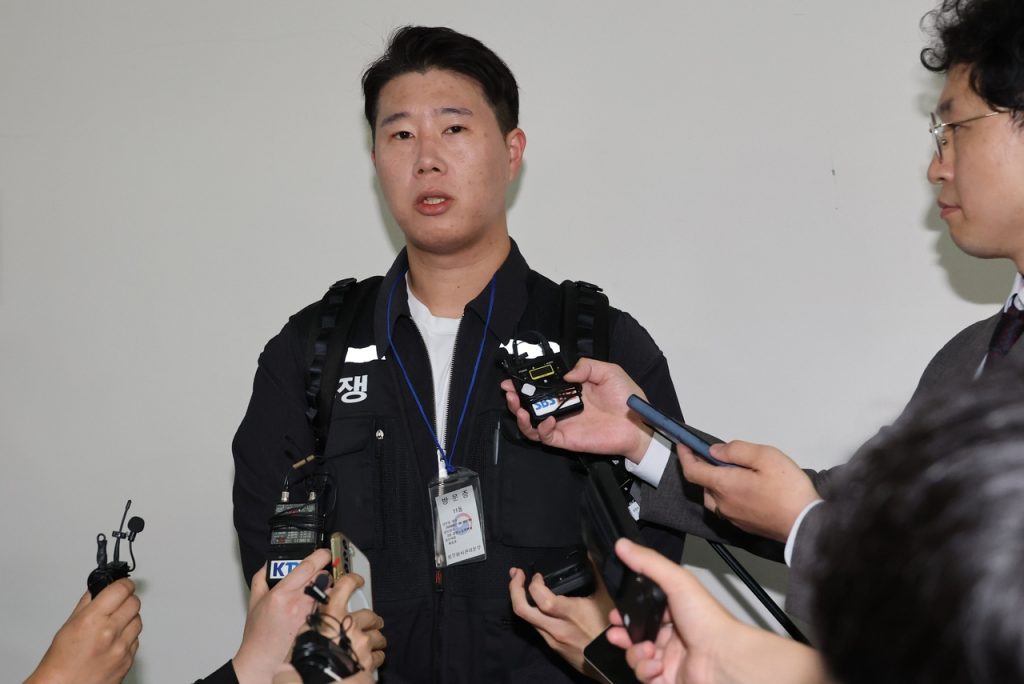 Samsung Labor Talks Hit Day 2 Standoff