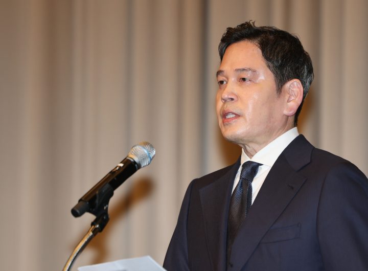 Shinsegae CEO Apologizes for Starbucks Campaign Scandal