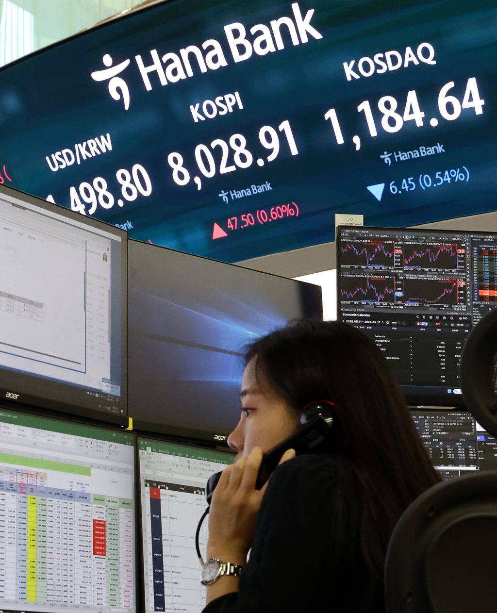 South Korean Won Drops on Inflation Pressure