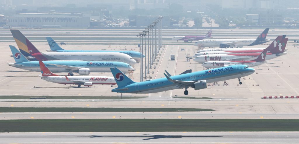 Aviation Output Plunges to 52-Month Low in April Amidst Rising Fuel Surcharges