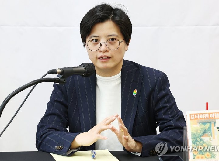 Booker Prize Winner Yang: Literature's Lasting Force in Changing Society