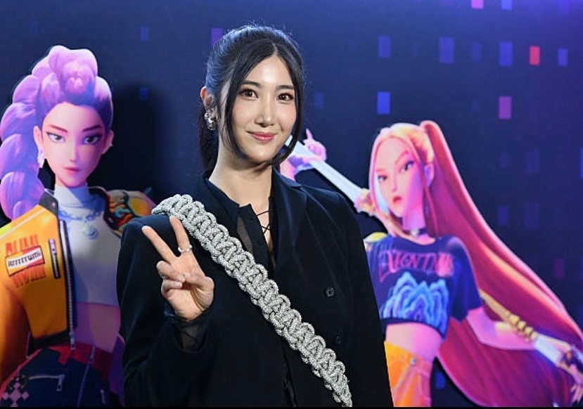 Ejae, Golden Artist, Performs at World Cup Opening Ceremony