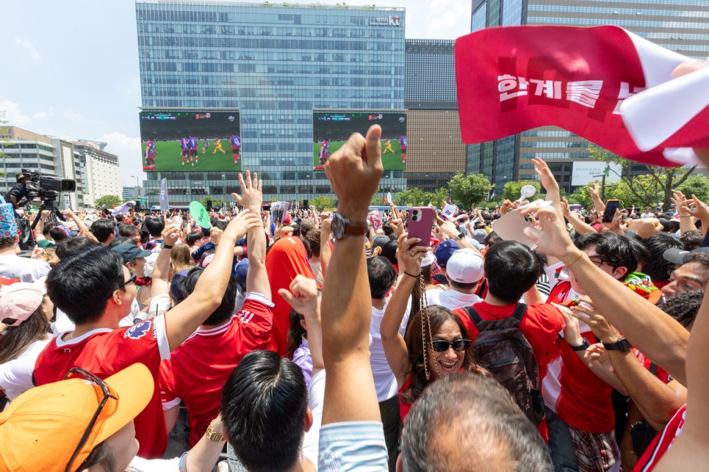 KT Organizes Gwanghwamun World Cup Fan Rally for Team Korea