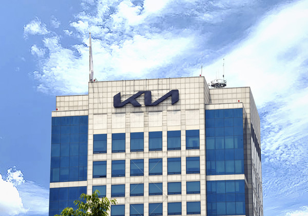 Kia Exits Large Bus Manufacturing After 55 Years