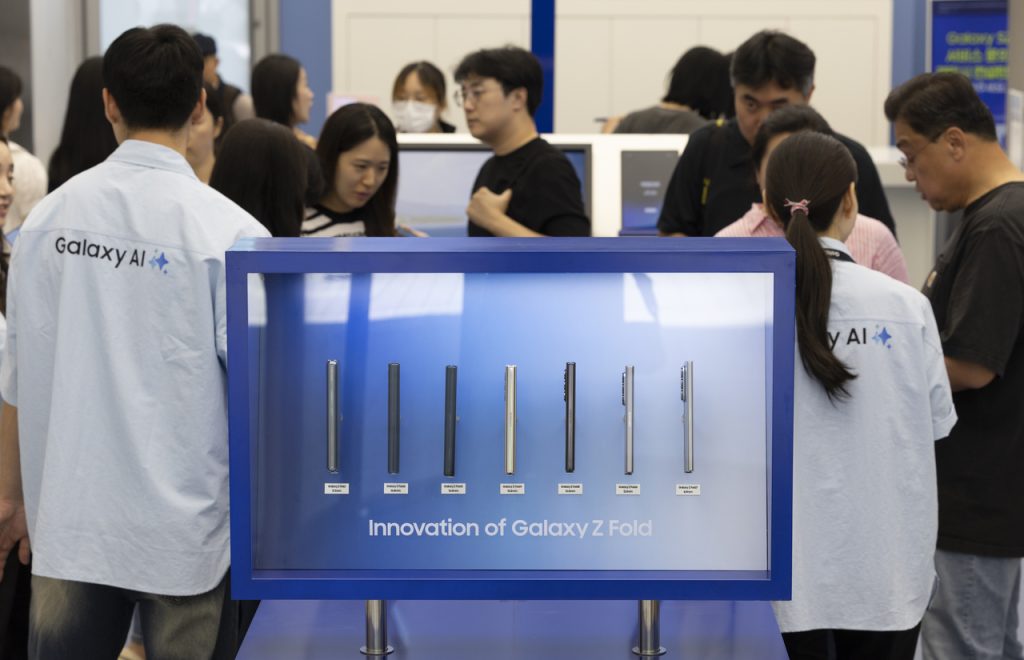 Samsung Welcomes Apple's Most Expensive iPhone Yet
