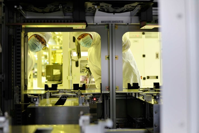Chip Outlook's Crucial Test: Peak or Supercycle?