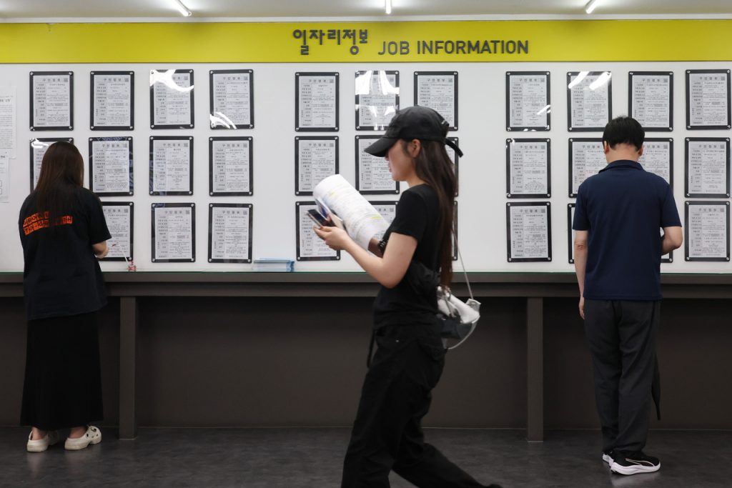 College Graduate Unemployment Surges to 5-Year High in Q2