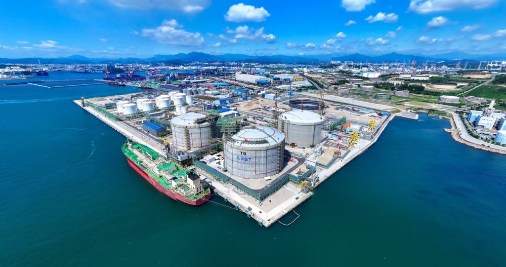 Daewoo E&C Completes Ulsan LNG Terminal